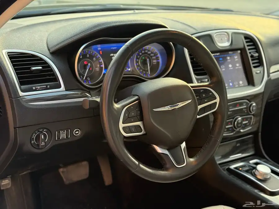 كرايزلر C300 موديل 2022 سعودي ممشى قليل قمة النظافة 19