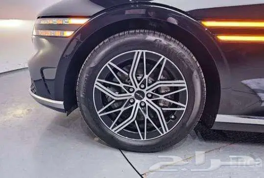 جينسس G90 2023 4