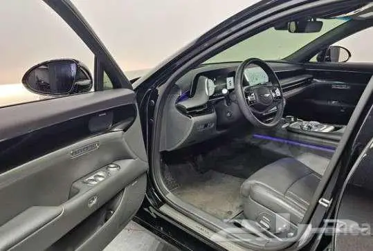 جينسس G90 2023 6