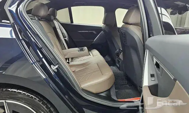 بي ام دبليو 520i موديل 2024 12