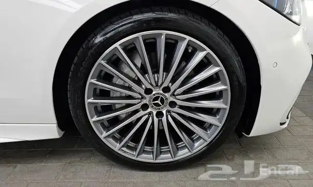 مرسيدس C300 2024 AMG LINE 4