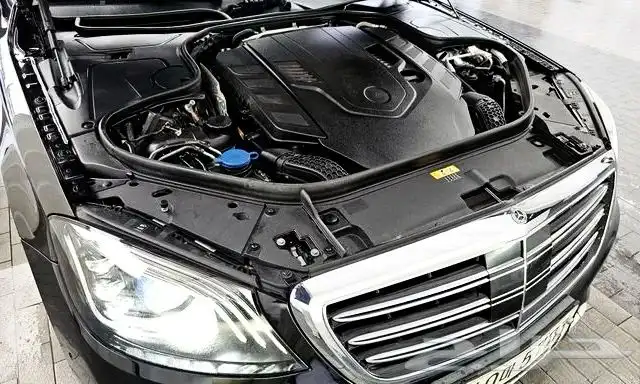 مرسيدس S560 ملكي اعلى شي دبلوماسي 6 فصوص 17