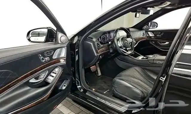مرسيدس S560 ملكي اعلى شي دبلوماسي 6 فصوص 8