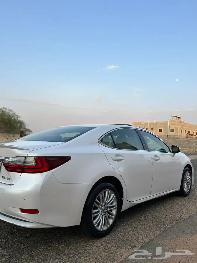 لكزس 350es 2016 3