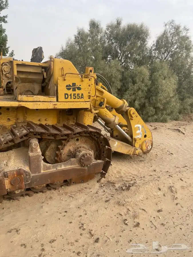 بلدوزر كماتسو حجم d155a 2
