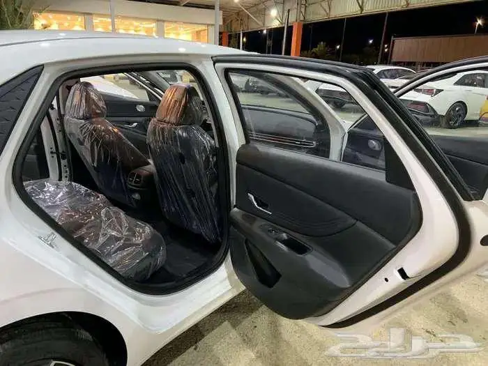 هونداي النترا 2025 بنزين كمفورت 1500Cc مستورد (اصفار). 25