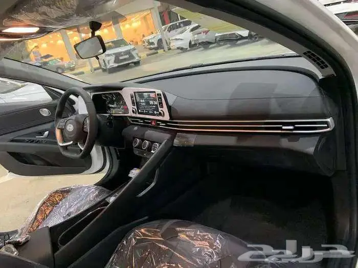 هونداي النترا 2025 بنزين كمفورت 1500Cc مستورد (اصفار). 10