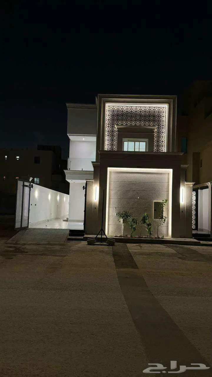 للبيع فيلا مع شقه بحي العارض بمدينة الرياض 0
