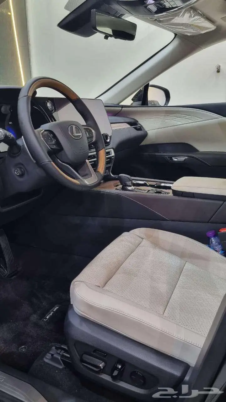 لكزس RX350 سعودى 2024 فل كامل 4