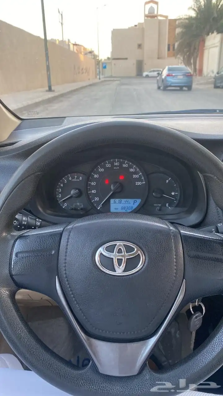تايوتا يارس 2021 8