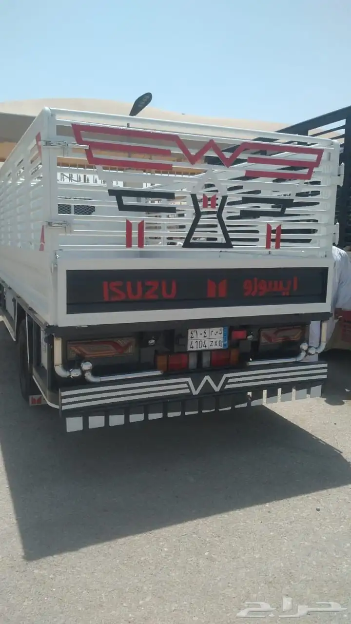 للبيع دنا الموديل 2023 الممشى290 حجم المكينة3200 0