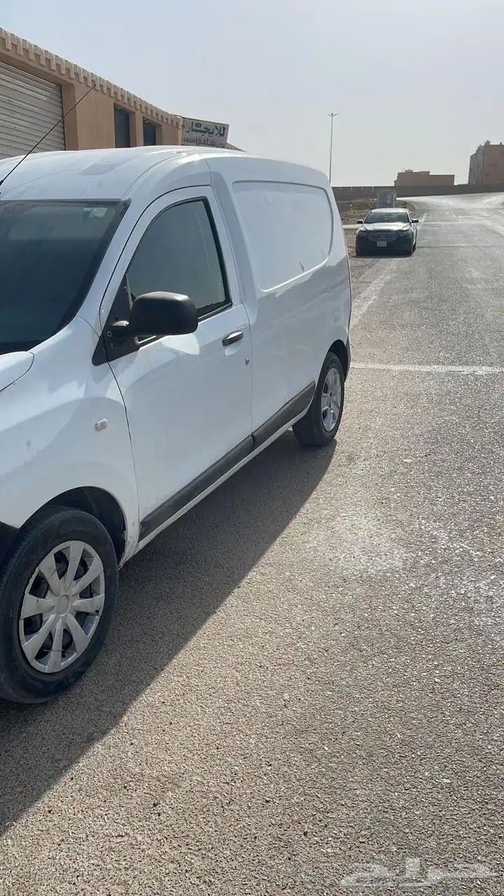 رينو فان 0
