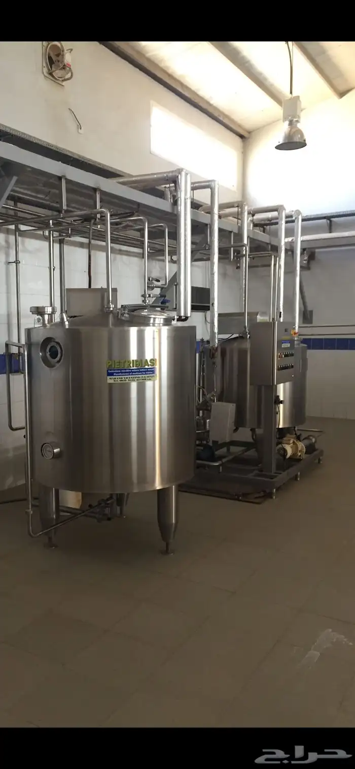 معدات مصنع انتاج ألبان وأجبان وعصائر ايطالية بحالة الوكالة 0