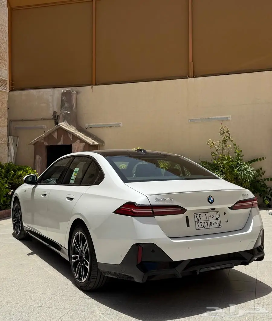 BMW 520 عداد 11 الف موديل 2024 kit M 3