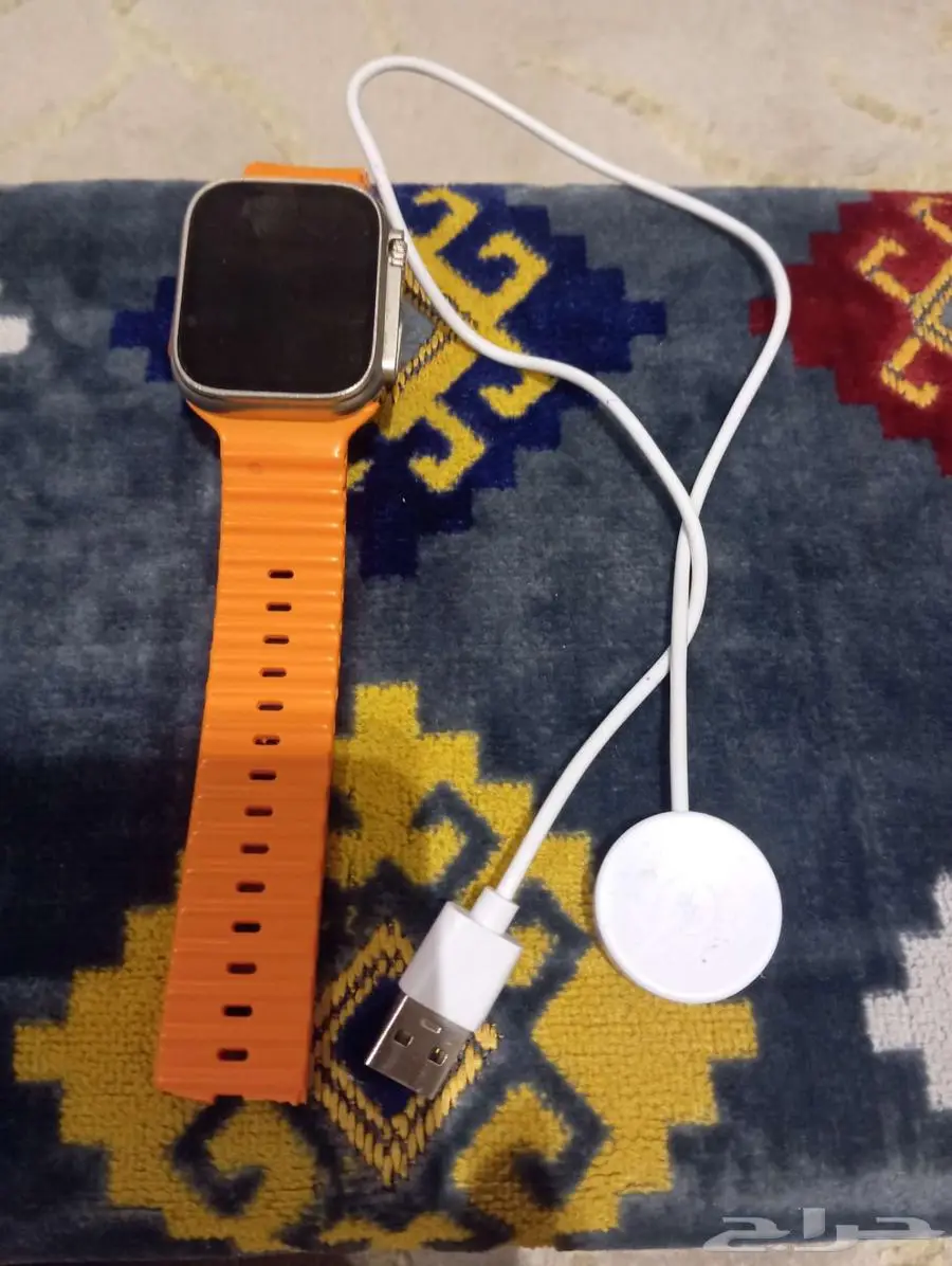 ساعة شبه ابل ULTRA8 مع شاحن للبيع 2