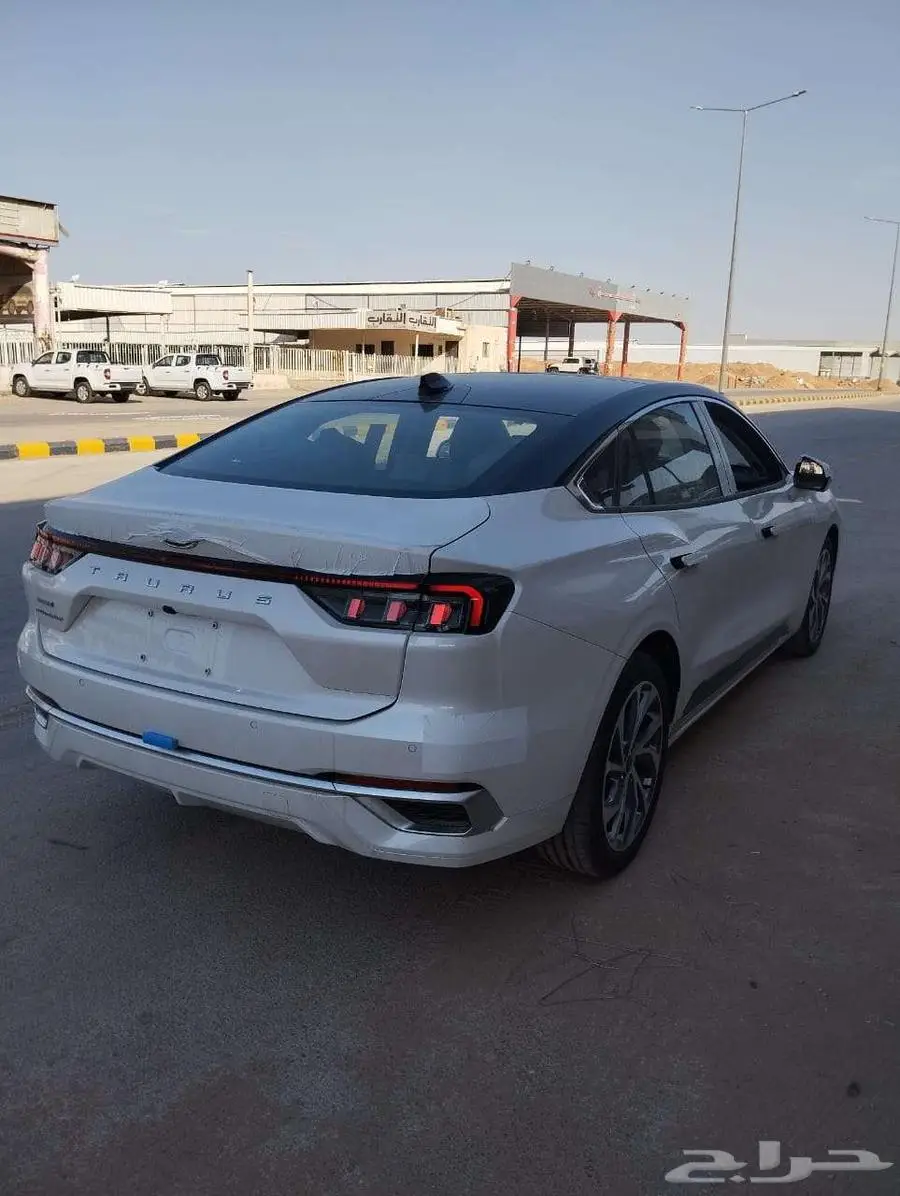 فورد تورس تيتانيوم 2025الناغى صيلنة مجانية 3