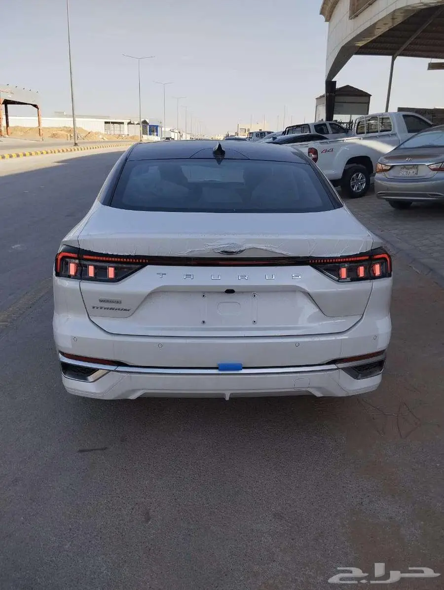فورد تورس تيتانيوم 2025الناغى صيلنة مجانية 4