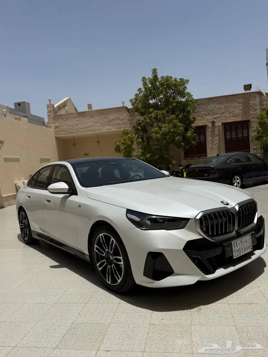 BMW 520 عداد 11 الف موديل 2024 kit M 17