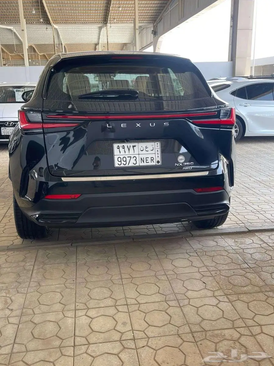 لكزس NX350 موديل 2024 5