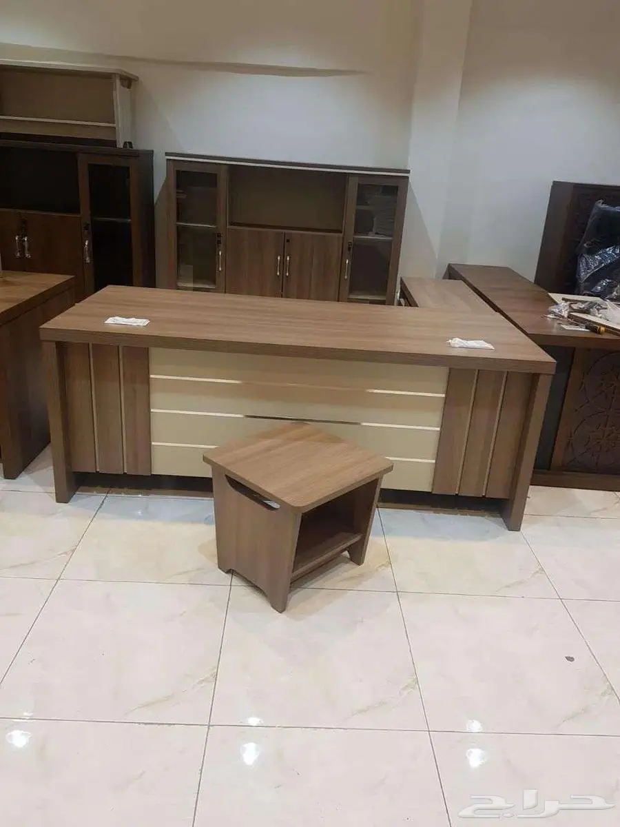 أفضل سعر في السوق  طقم مكاتب فاخر للبيع الآن 2