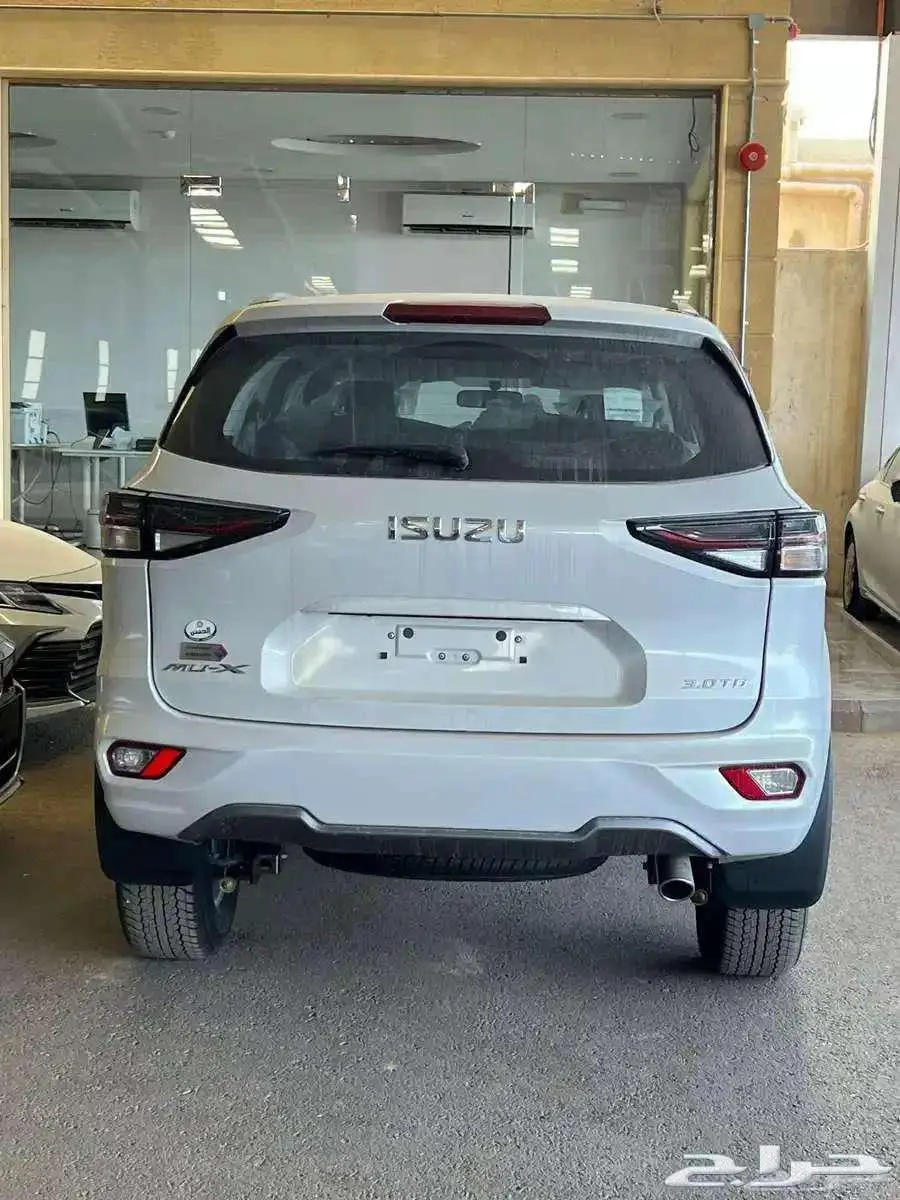 ايسوزو MUX فل كامل دبل ديزل سعودي 2024بقسط 1850 لدى الحسن 2