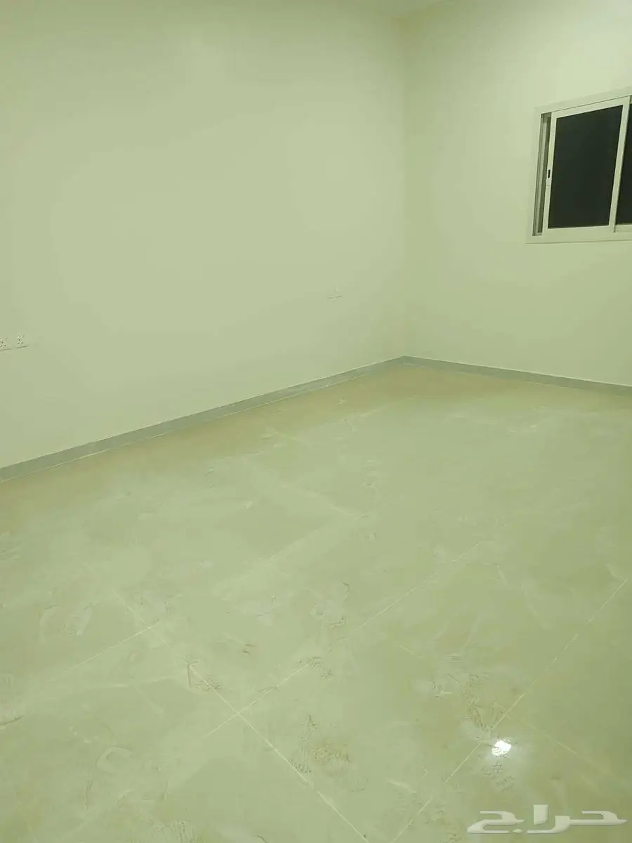 للإيجار دور أول (جديد) بحي الجنادريه 19