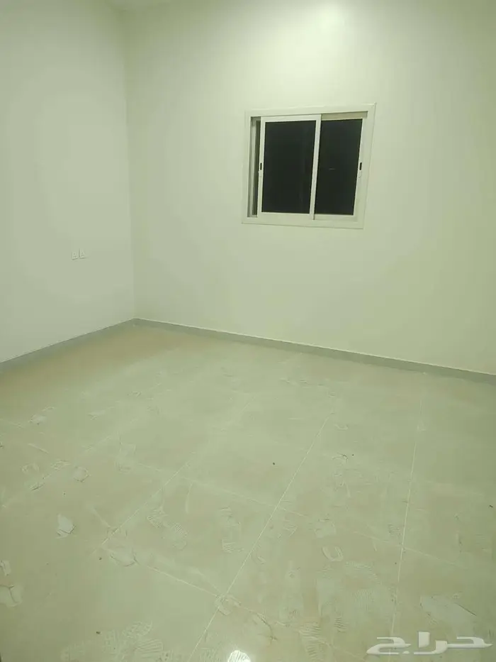 للإيجار دور أول (جديد) بحي الجنادريه 15