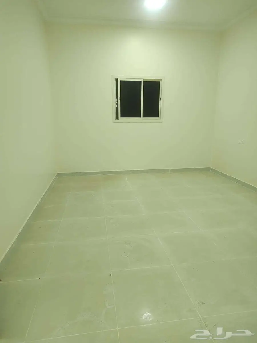 للإيجار دور أول (جديد) بحي الجنادريه 11