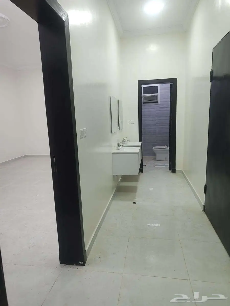 للإيجار دور أول (جديد) بحي الجنادريه 6