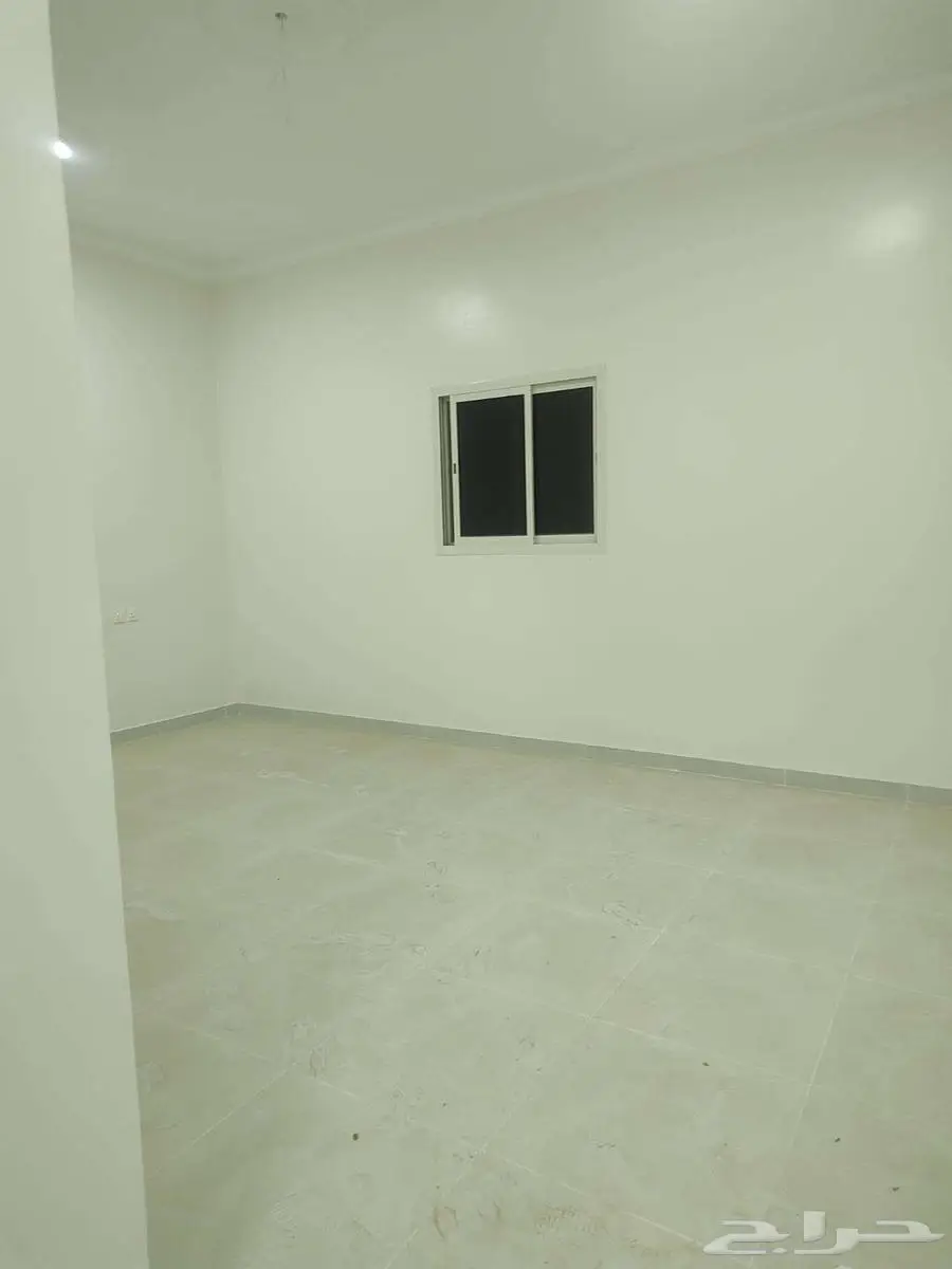 للإيجار دور أول (جديد) بحي الجنادريه 4