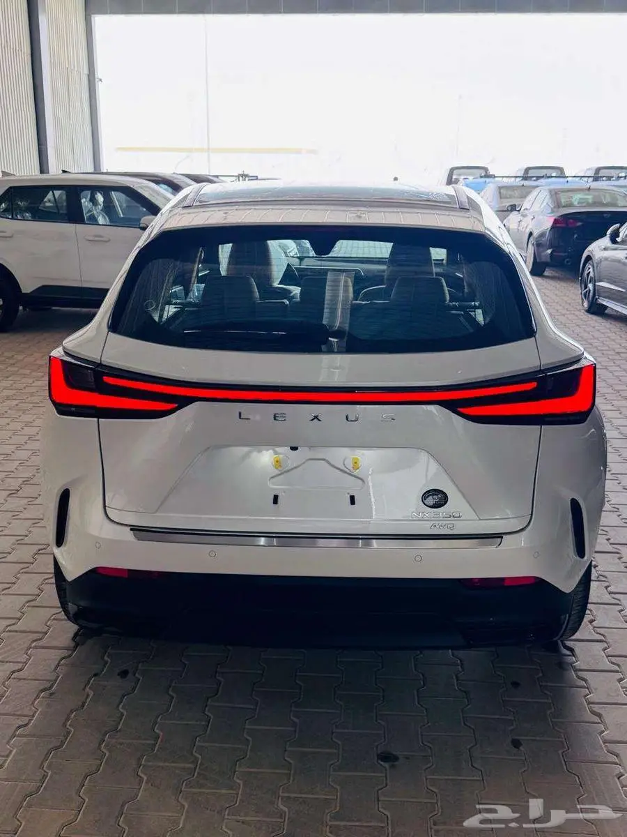 ليكزس NX 350 AA موديل 2025 ب 207000 ريال 3