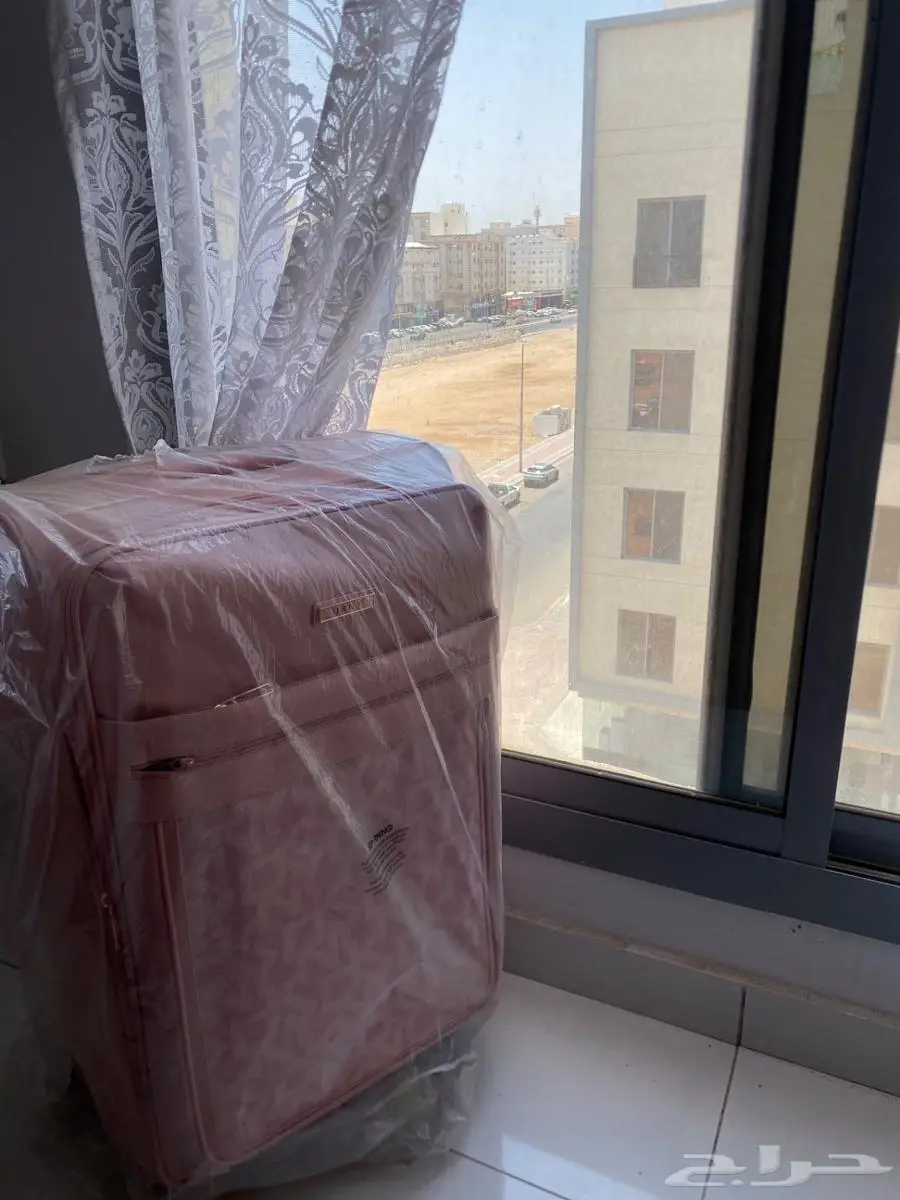 طقم شنط سفر ماركة دكني 9