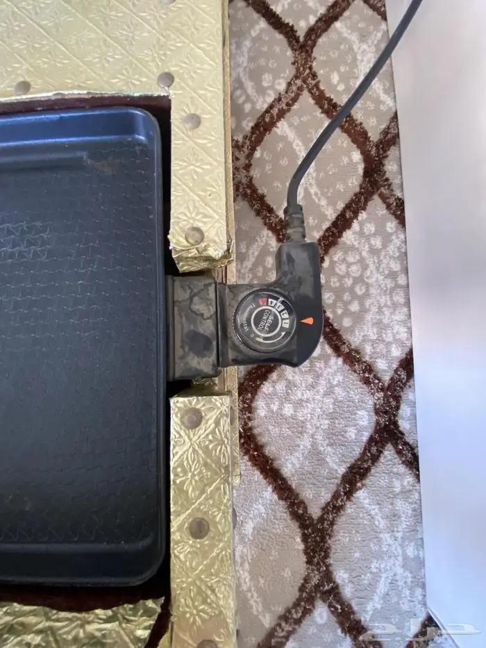 منقل كهربائي ( سخانه كويتي حجم كبير ) وعين كهربائيه كبير 6