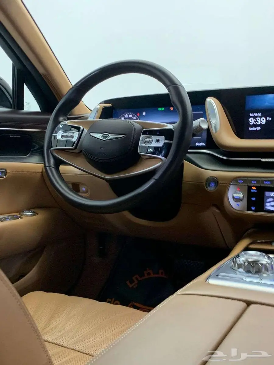 جنسس G90 2023 32