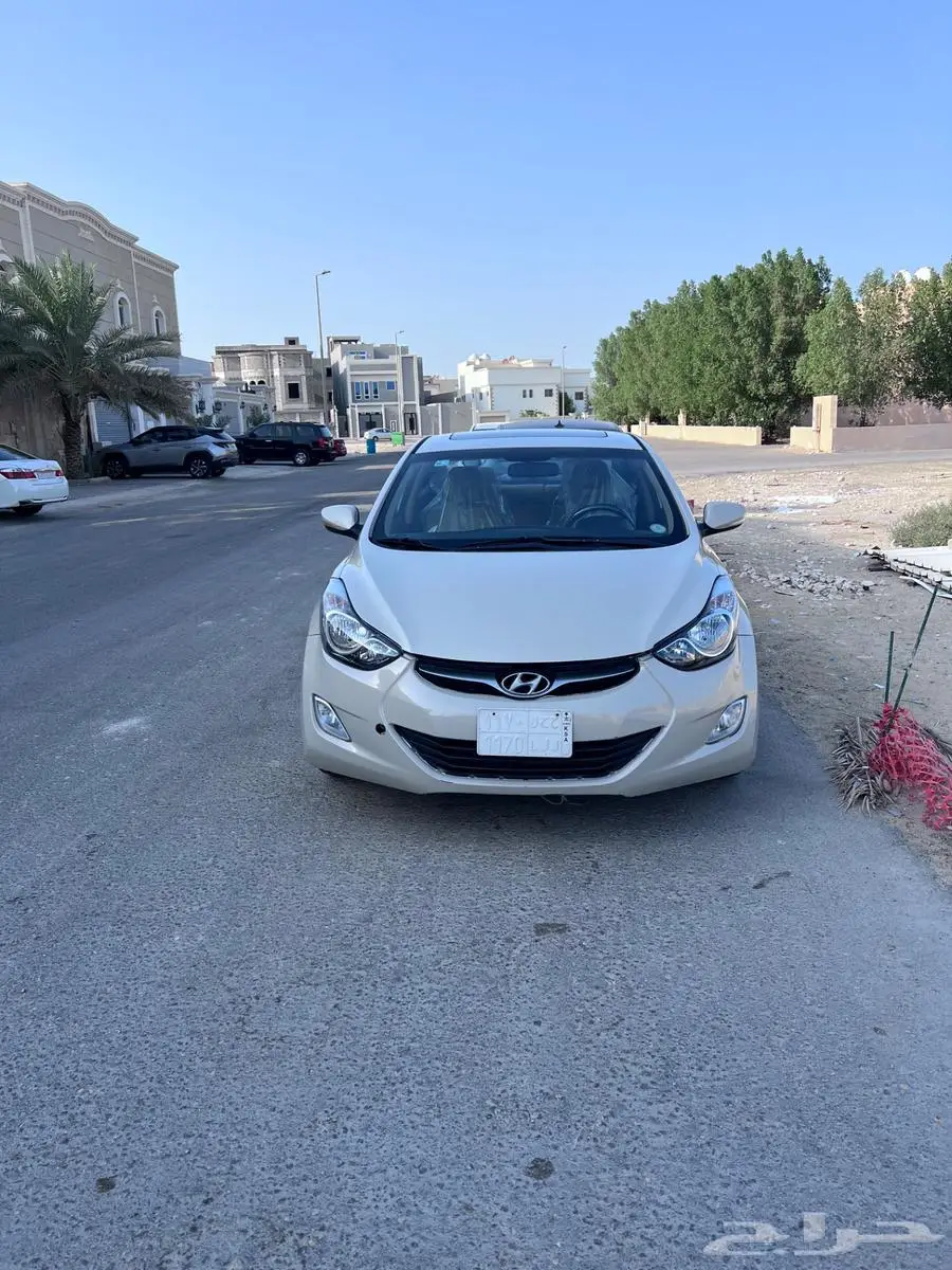 هيوانداي ألنترا 2014 16