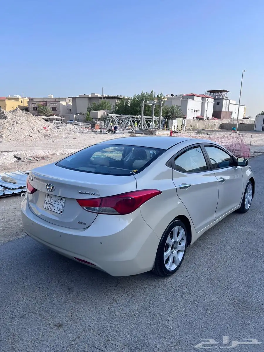 هيوانداي ألنترا 2014 13