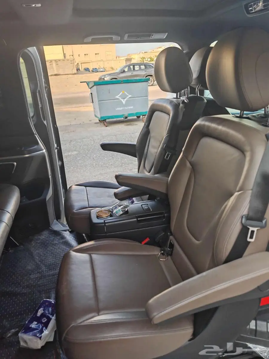 مرسيدس بنز V 250 موديل 2019 خليجي  الصيانه في الوكاله. 4