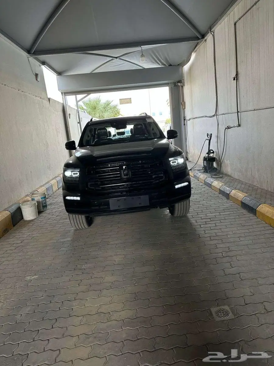 TANK 500 Black Edition 4X4 5