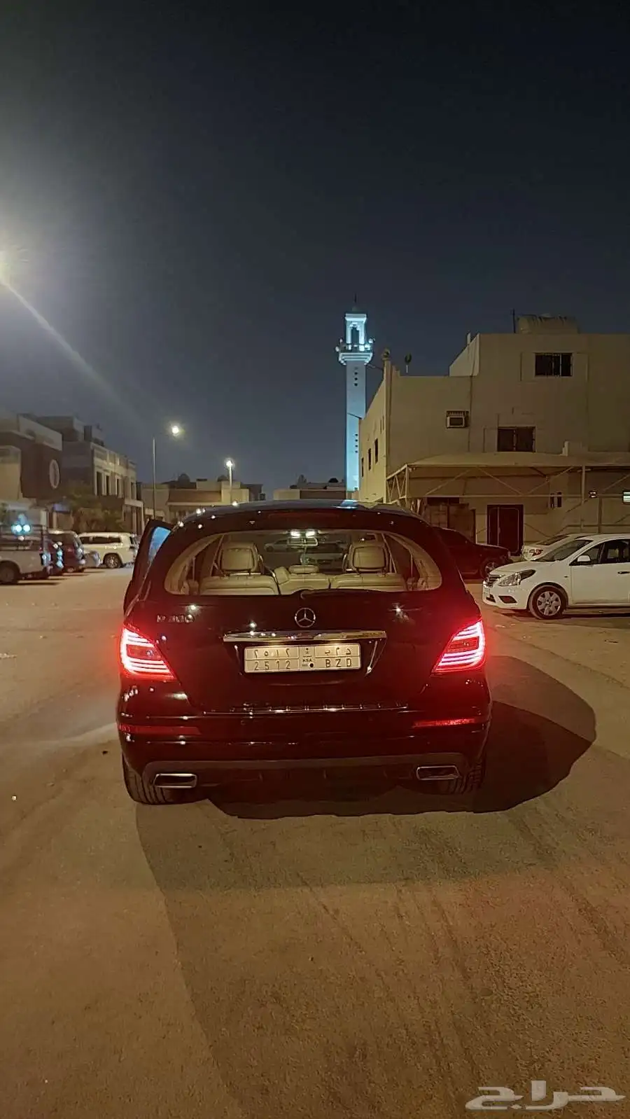 مرسيدس بنز R300 2011 13