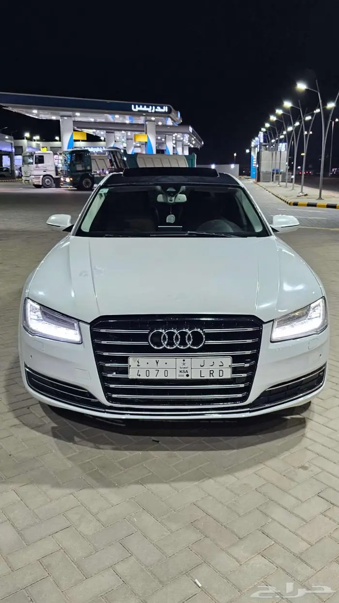 Audi A8L 2015 نظيفة جدا 11