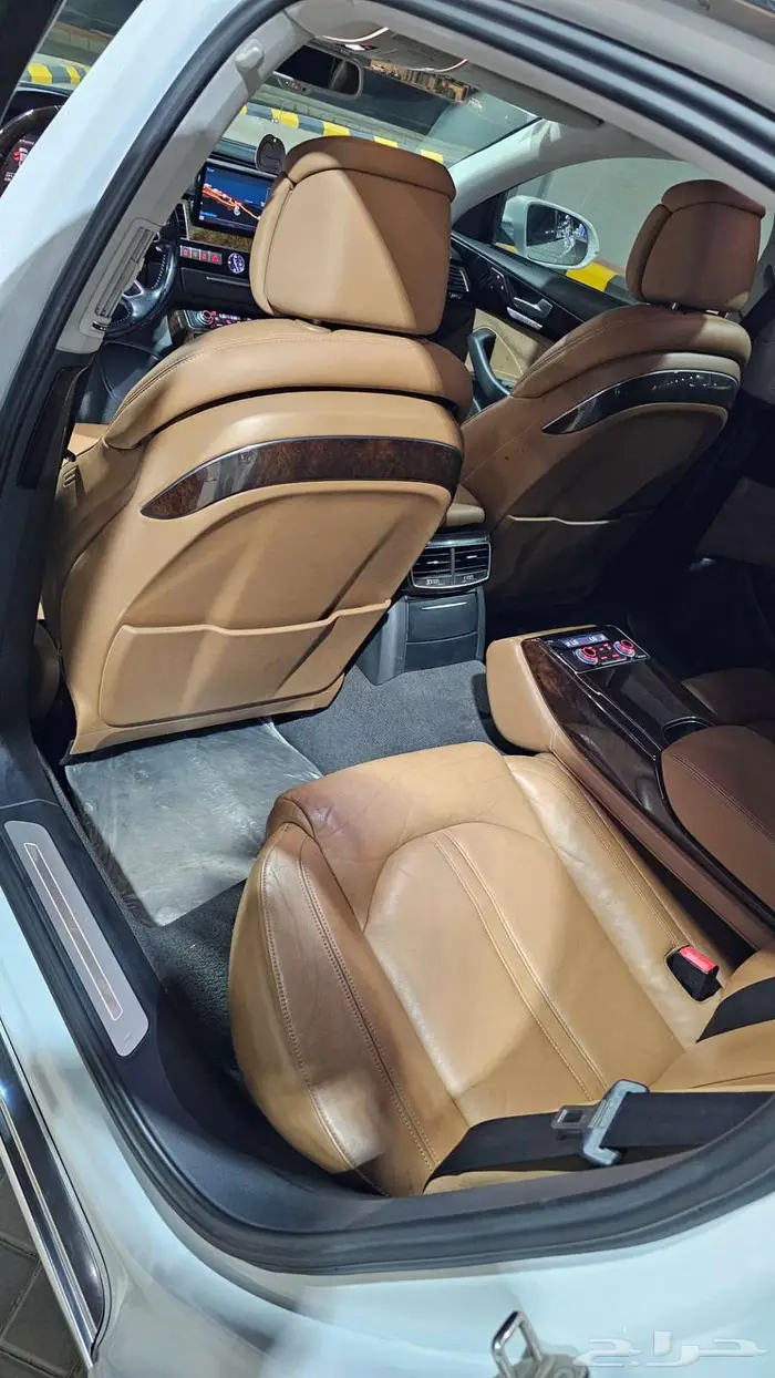 Audi A8L 2015 نظيفة جدا 4