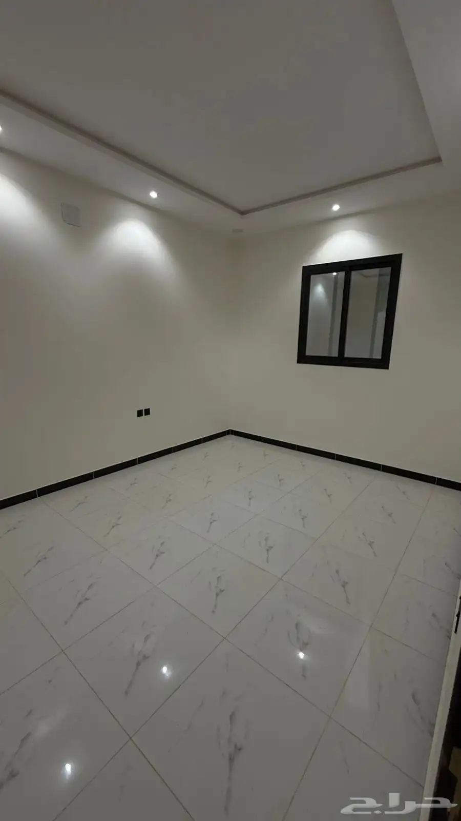 ادوار للبيع في حي المرجان 6