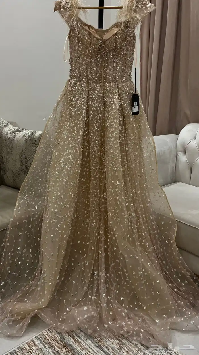 فستان سهرة أنيق جدا بحالة ممتازة   بسعر 300 ريال فقط 2