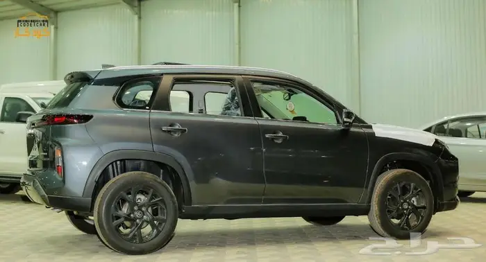 تويوتا اوربان كروزر GLX 2025 2