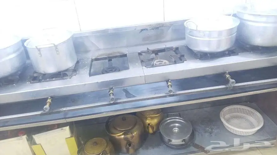 ثلاجة واسطوانة غاز وعجانه مطاعم 3