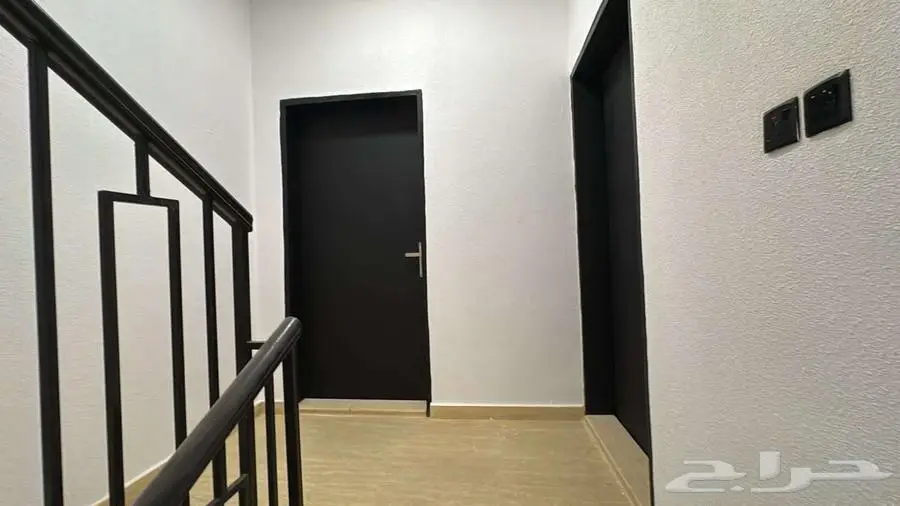 للإيجار دور أول (جديد) بحي الجنادريه 1