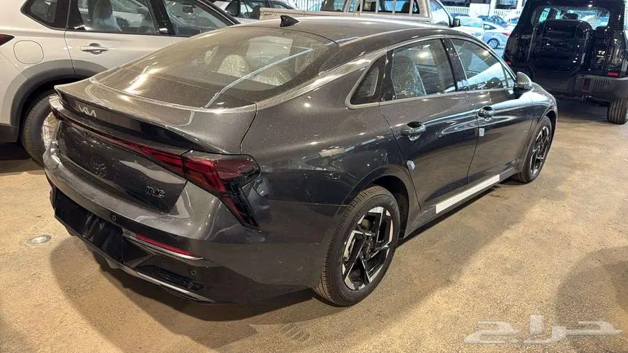 كيا K5 مطور 2025 بصمه 16