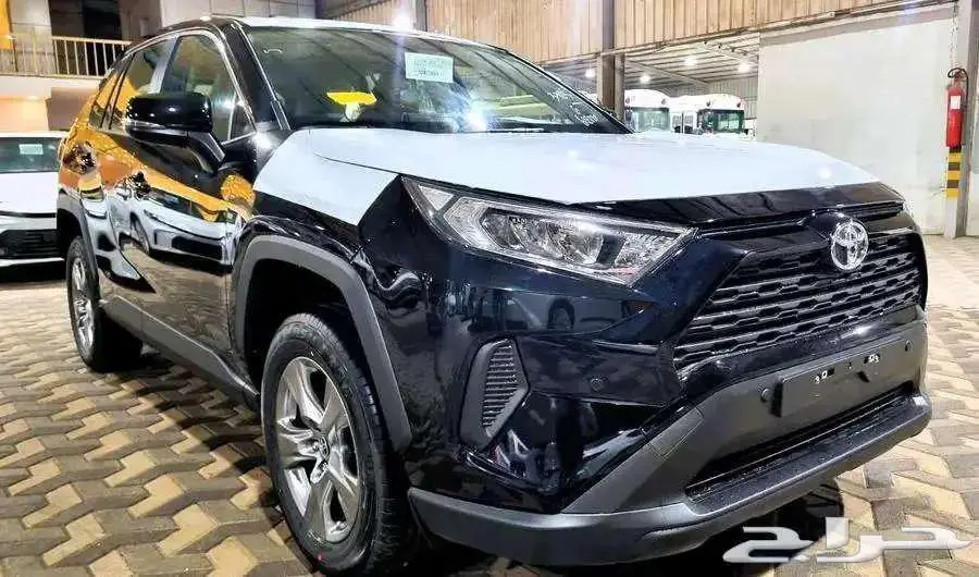 تويوتا راف فور ال اى بنزين 2025 سعودى اسود 1