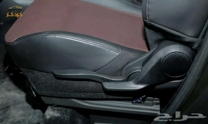 تويوتا اوربان كروزر GLX 2025 33