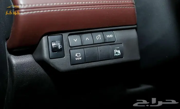 تويوتا اوربان كروزر GLX 2025 28